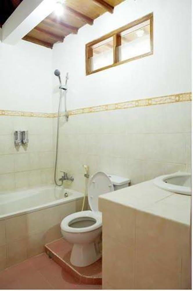 Yuli Bungalows Kuta Lombok Εξωτερικό φωτογραφία